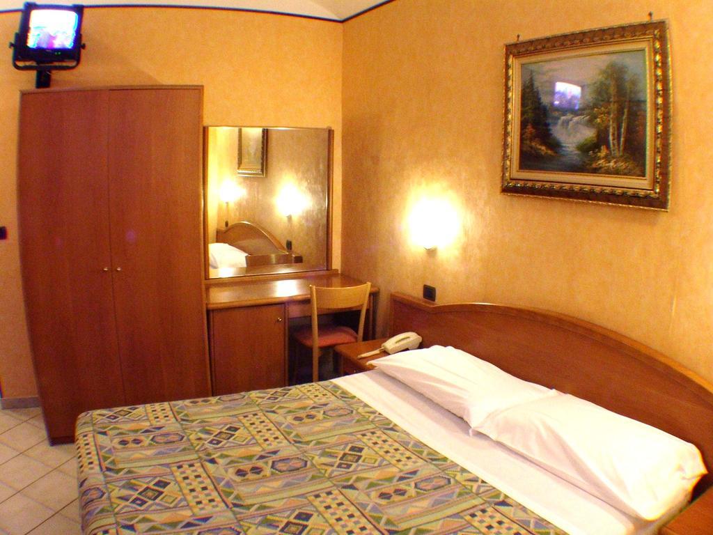 Hotel Isolabella Bussoleno Exteriér fotografie
